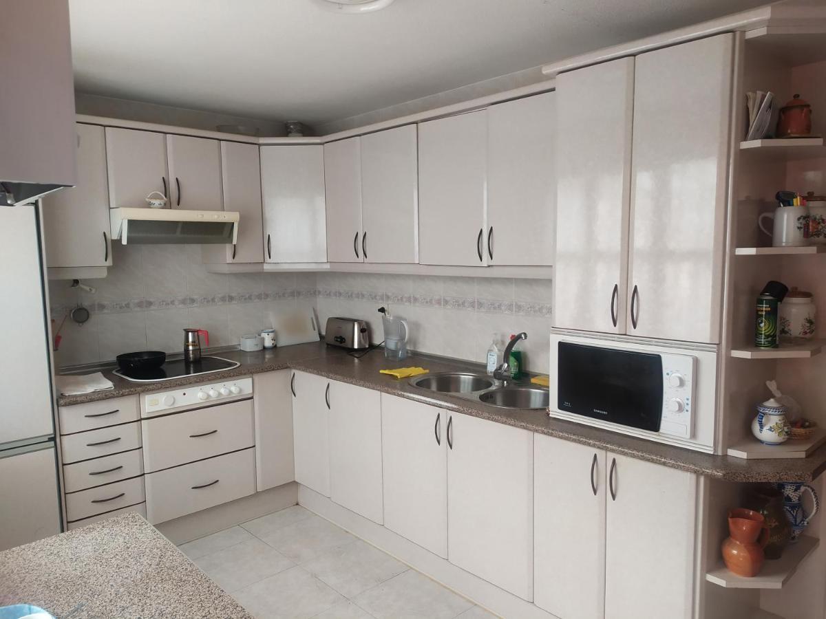 Habitacion Privada Triple Toledo Exterior photo
