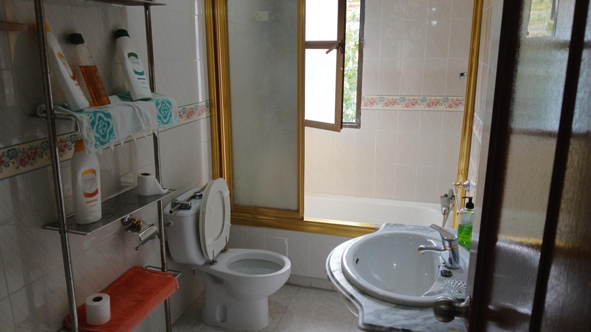 Habitacion Privada Triple Toledo Exterior photo
