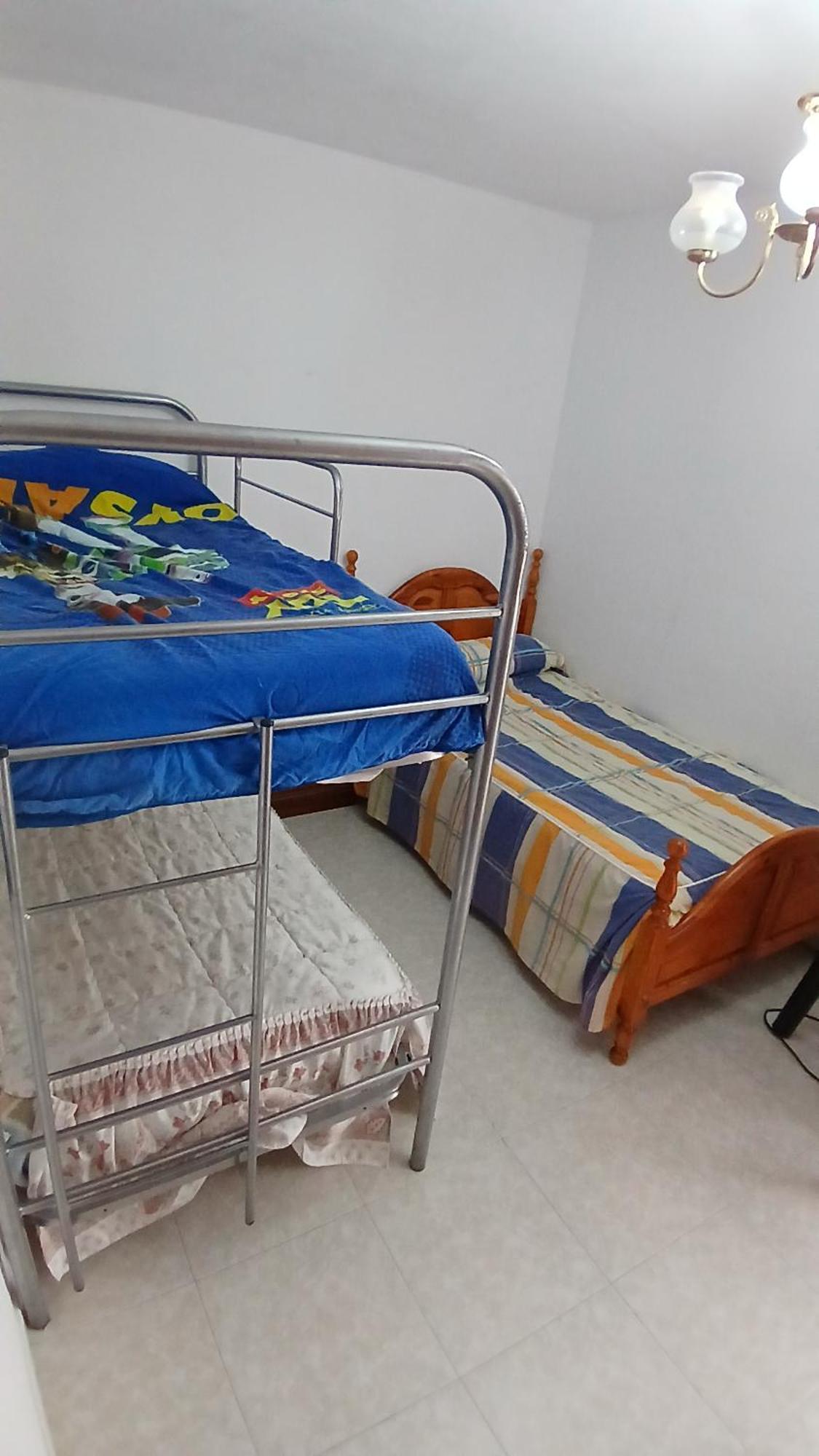 Habitacion Privada Triple Toledo Exterior photo