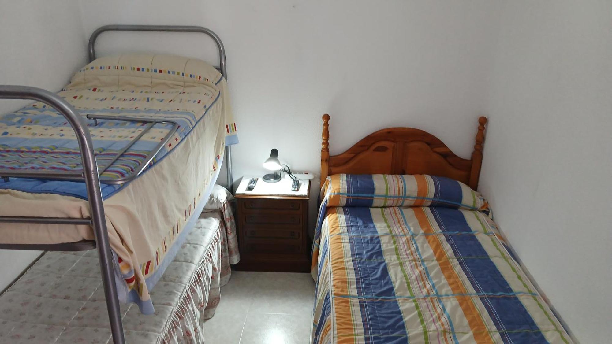 Habitacion Privada Triple Toledo Exterior photo